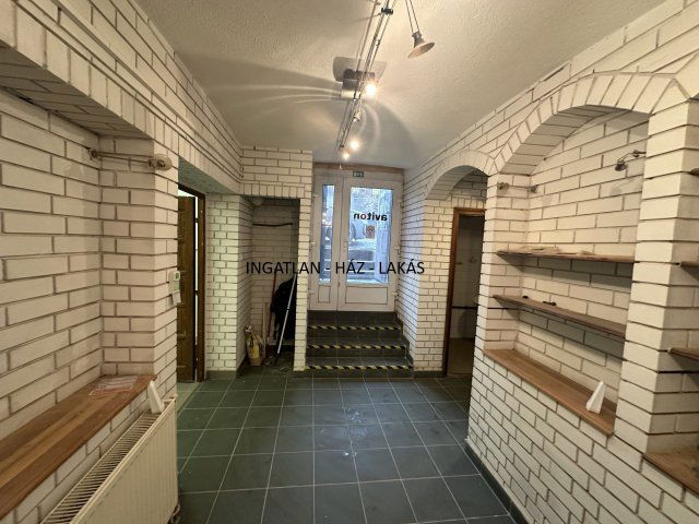 Eladó téglalakás, Budapesten, XI. kerületben, Dombóvári úton