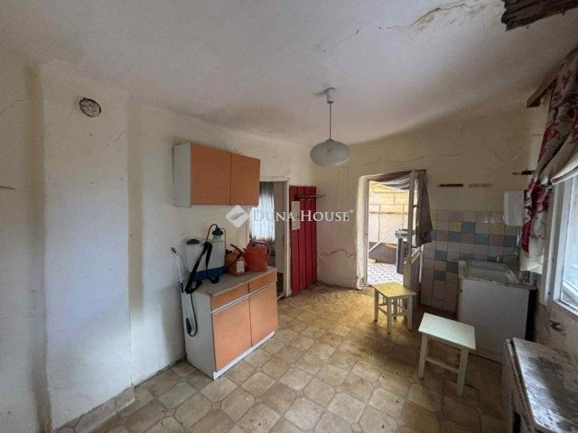 Eladó családi ház, Sándorfalván 55.9 M Ft, 2+1 szobás