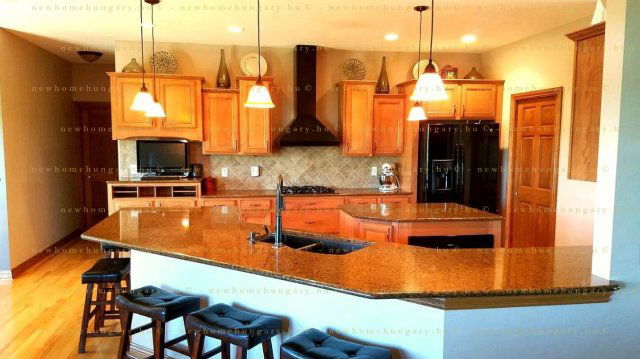 Eladó családi ház, Kecskeméten 139.44 M Ft, 5 szobás