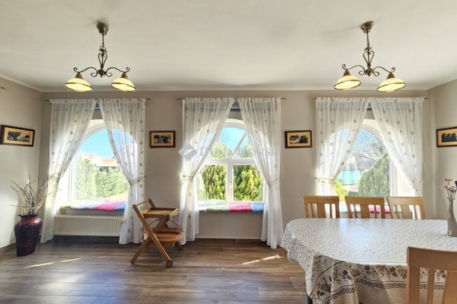 Eladó családi ház, Balatonalmádiban 229 M Ft, 8 szobás