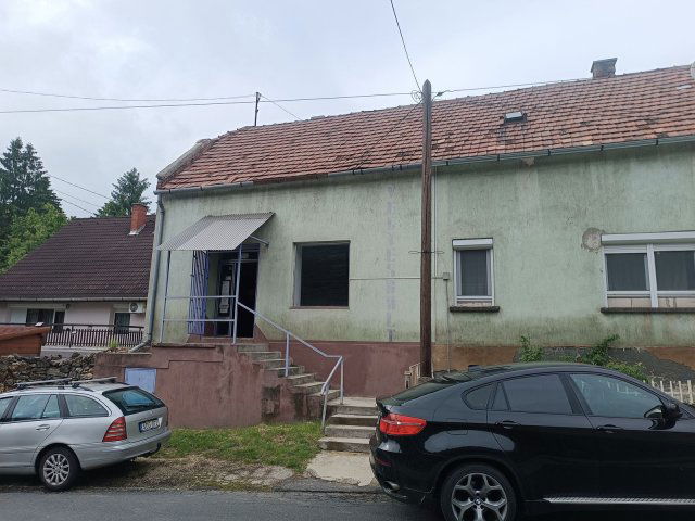 Eladó sorház, Úrkúton 7.4 M Ft, 1 szobás / költözzbe.hu