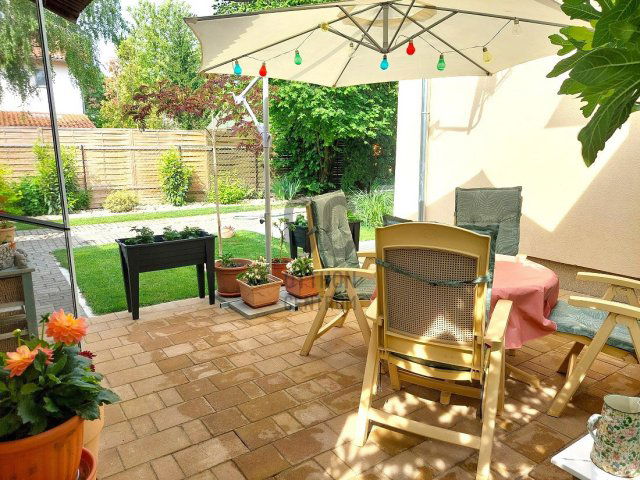 Eladó családi ház, Balatonföldváron 149.9 M Ft, 5 szobás