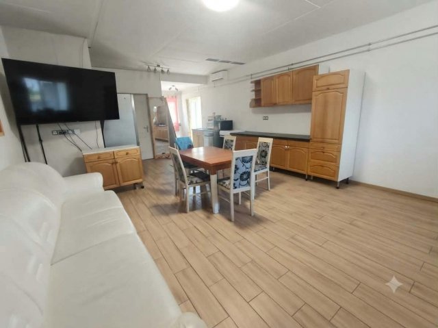 Eladó családi ház, Komáromban 53 M Ft, 2 szobás