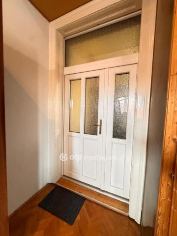 Eladó téglalakás, Pápán 43.9 M Ft, 3 szobás