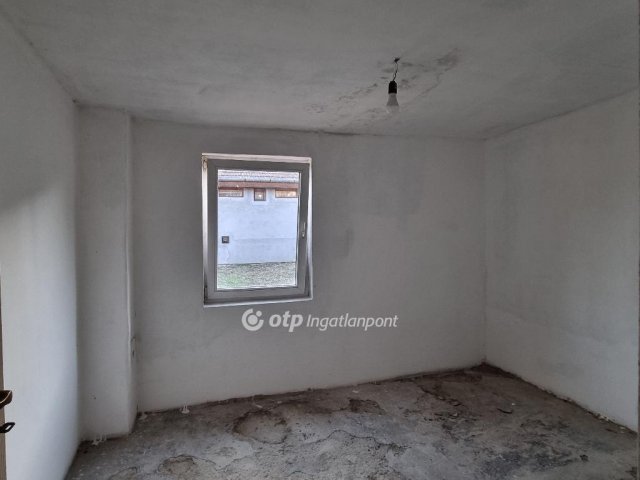 Eladó családi ház, Kemenesmihályfán 29.999 M Ft, 2+1 szobás