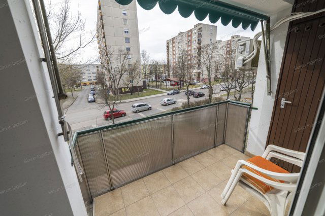 Eladó panellakás, Kecskeméten 56.8 M Ft, 2 szobás