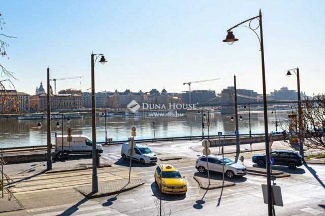 Eladó téglalakás, Budapesten, I. kerületben 152 M Ft, 3 szobás