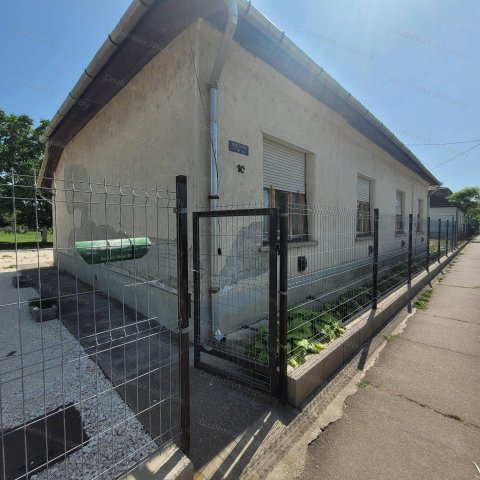 Eladó családi ház, Alattyánban 22.5 M Ft, 4 szobás