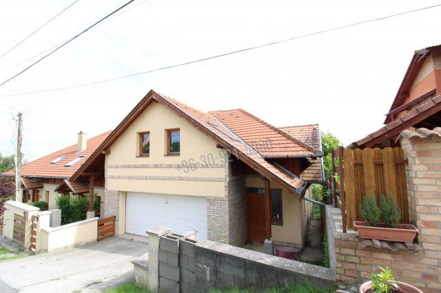 Eladó sorház, Aszódon, Tavasz utcában 69 M Ft, 2 szobás