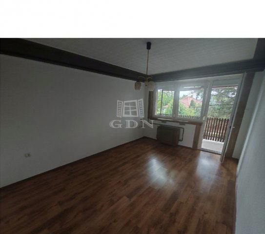 Eladó téglalakás, Gödöllőn 80 M Ft, 3 szobás