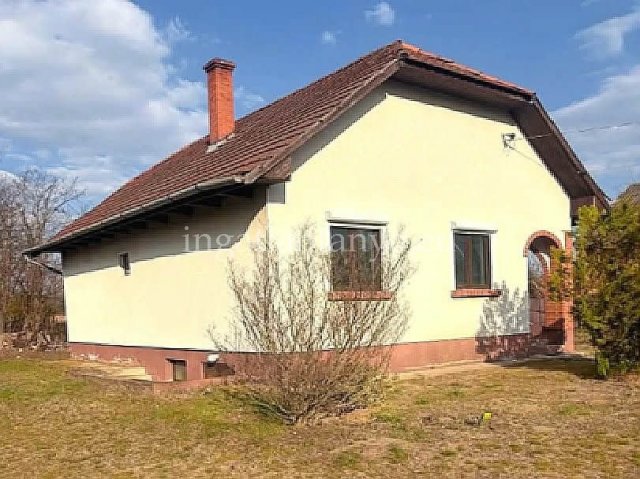 Eladó családi ház, Szentmártonkátán 25 M Ft, 1 szobás