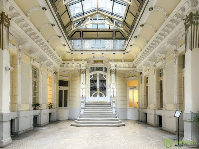 Eladó téglalakás, Budapesten, V. kerületben, Ferenciek terén