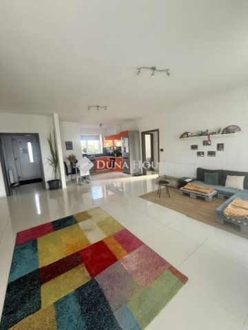 Eladó családi ház, Veszprémben 162 M Ft, 4 szobás