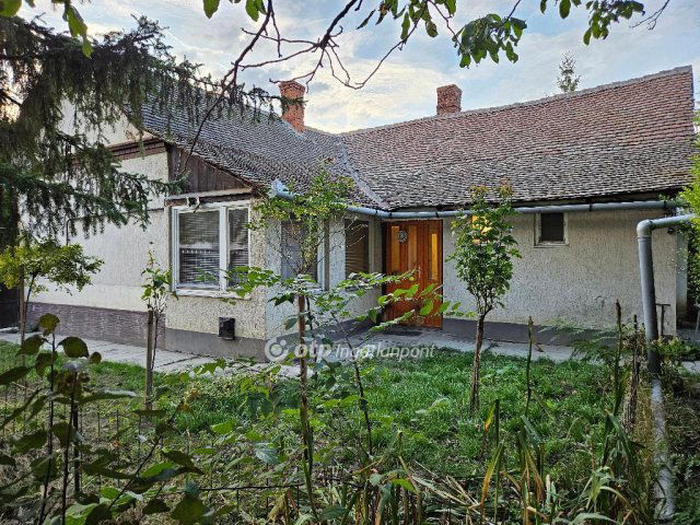 Eladó családi ház, Mezőtúron 16.85 M Ft, 2 szobás