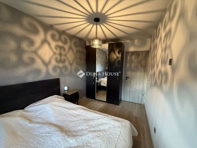 Eladó téglalakás, Kecskeméten 83.9 M Ft, 4 szobás