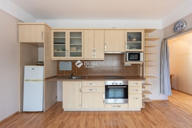 Eladó téglalakás, Budapesten, XI. kerületben 70 M Ft, 2 szobás