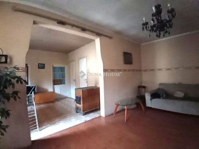 Eladó családi ház, Súron 26.3 M Ft, 3 szobás