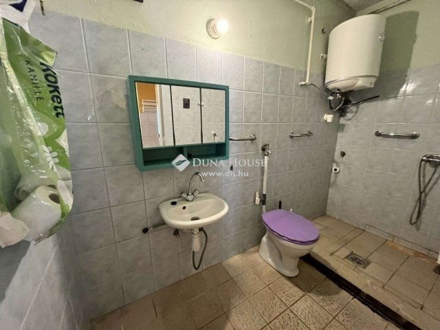 Eladó családi ház, Kecskeméten 39.9 M Ft, 3 szobás