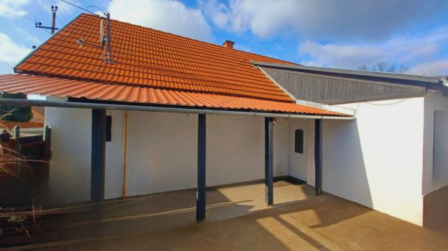 Eladó családi ház, Örkényen 39.9 M Ft, 2 szobás