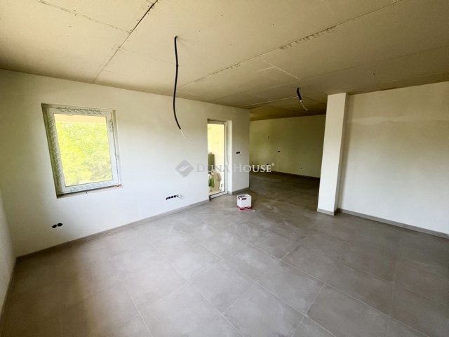 Eladó családi ház, Székesfehérvárott 164.9 M Ft, 5 szobás