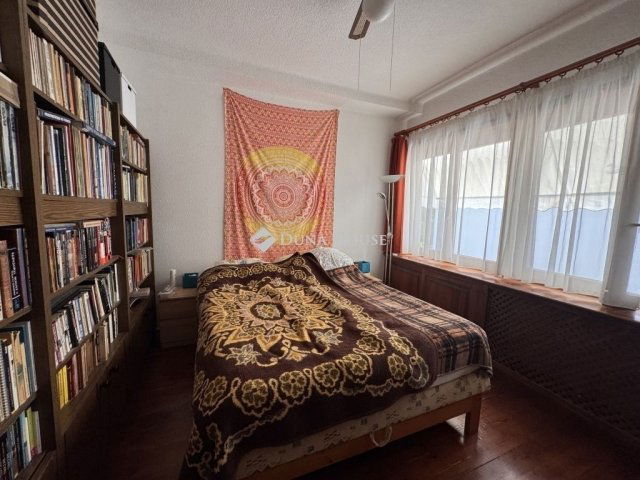 Eladó családi ház, Budapesten, III. kerületben 149.9 M Ft