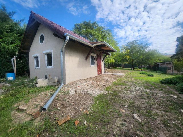 Eladó telek, Felcsúton 58 M Ft / költözzbe.hu