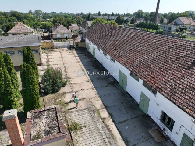 Eladó ipari ingatlan, Jánoshalmán 300 M Ft / költözzbe.hu