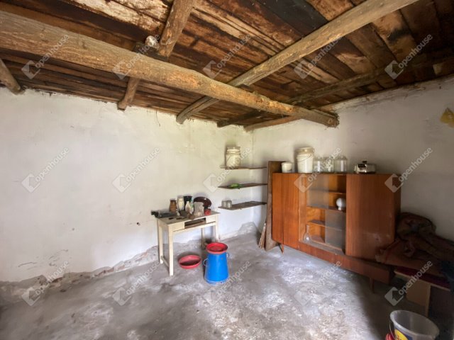 Eladó családi ház, Barbacson 32 M Ft, 3 szobás