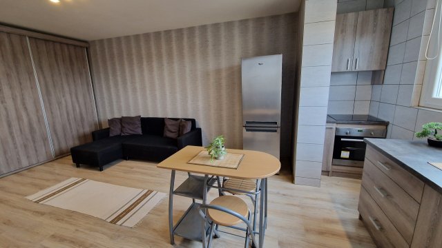 Eladó panellakás, Jászberényben, Pesti utcában 24.9 M Ft
