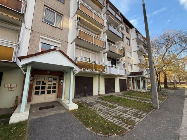 Kiadó panellakás, albérlet, Kecskeméten 160 E Ft / hó, 2 szobás