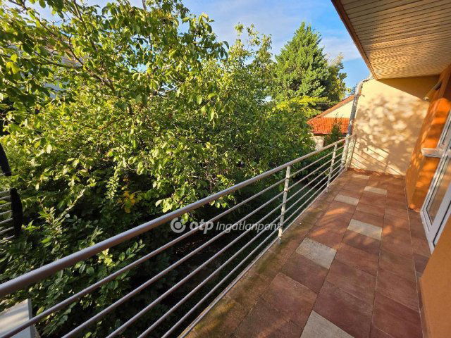 Eladó nyaraló, Balatonszárszón 119.9 M Ft, 2 szobás