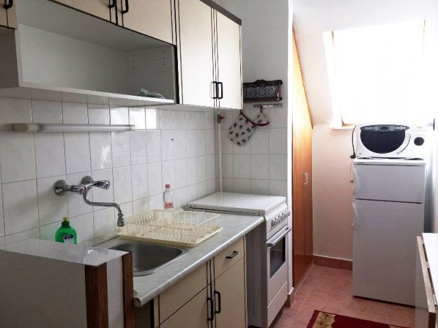 Kiadó téglalakás, albérlet, Pécsett, Alsóhavi utcában