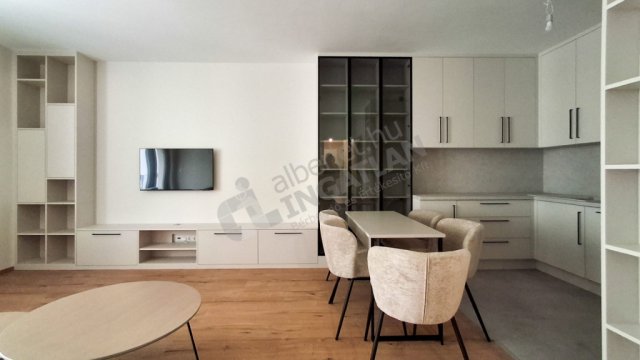 Kiadó téglalakás, albérlet, XII. kerületben, Királyhágó téren