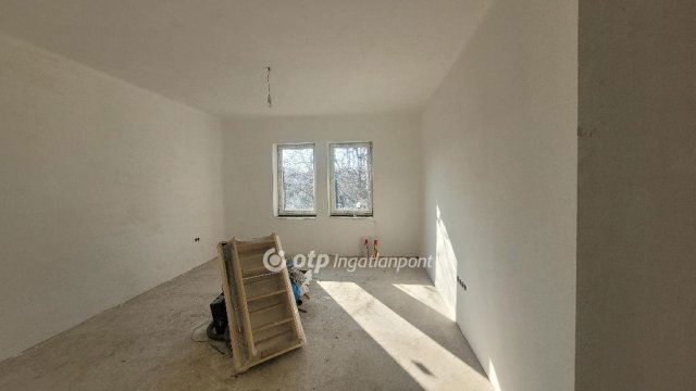 Eladó családi ház, Jászberényben 53.9 M Ft, 2+1 szobás