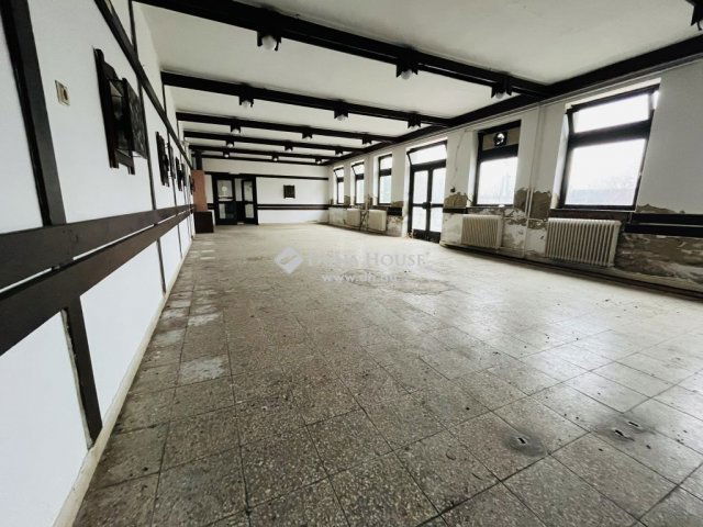 Eladó üzlethelyiség, Csákánydoroszlón 85 M Ft