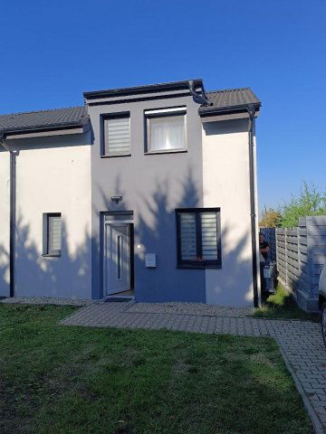 Eladó ikerház, Tatán 89.9 M Ft, 4 szobás / költözzbe.hu