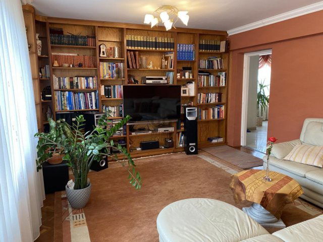 Eladó családi ház, Abonyban 71.9 M Ft, 4 szobás