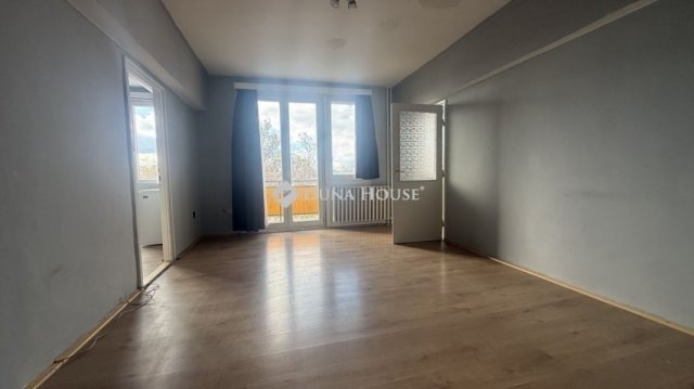 Eladó téglalakás, Szombathelyen 39.99 M Ft, 3 szobás