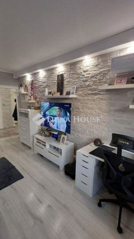 Eladó panellakás, Budapesten, XV. kerületben 64.9 M Ft, 2 szobás