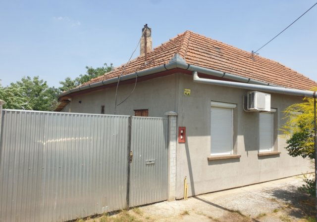 Eladó családi ház, Csorváson 6.7 M Ft, 1+1 szobás