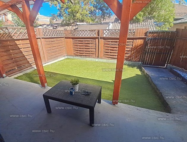 Eladó családi ház, Budapesten, IV. kerületben 59.9 M Ft