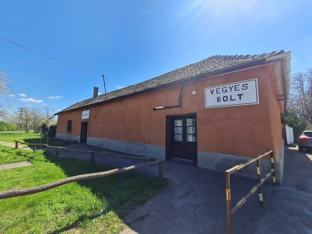 Eladó családi ház, Törökszentmiklóson, Szakállas telepen