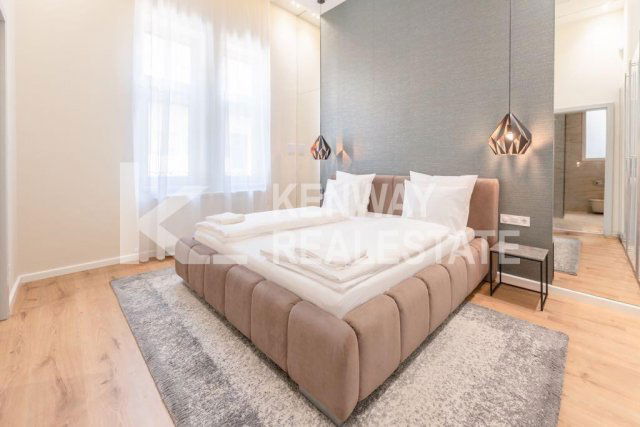 Eladó téglalakás, Budapesten, V. kerületben 179.9 M Ft, 3 szobás