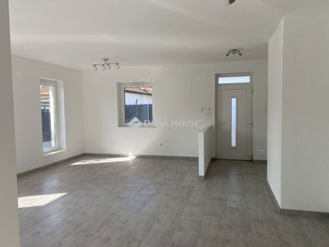 Eladó családi ház, Üllőn 94.9 M Ft, 4 szobás