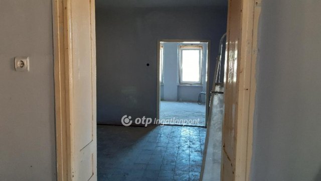 Eladó családi ház, Tésenyen 8.5 M Ft, 2 szobás
