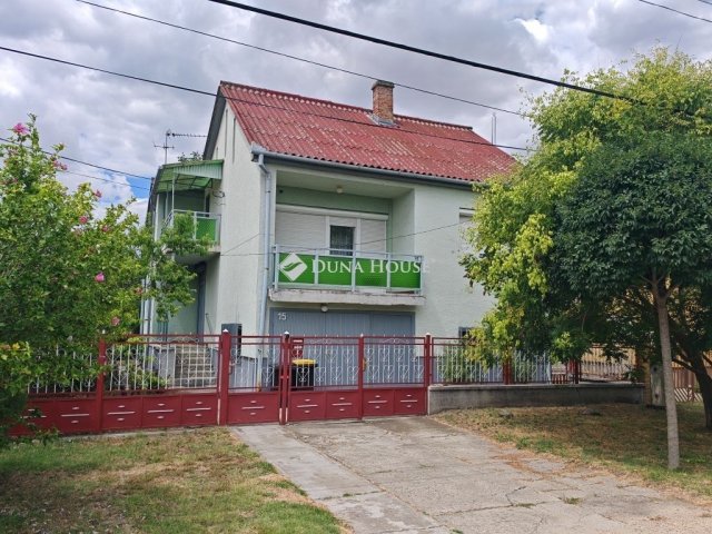 Eladó családi ház, Újszászon 36.9 M Ft, 3 szobás