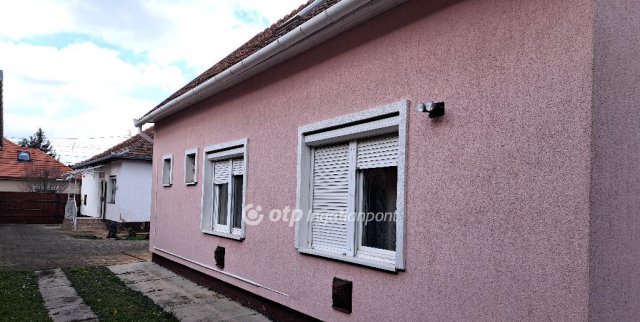 Eladó családi ház, Gyulán 79 M Ft, 3+4 szobás
