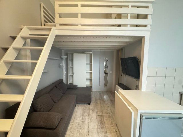 Kiadó téglalakás, albérlet, VI. kerületben, Király utcában