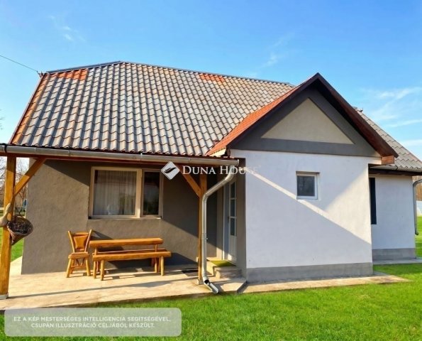 Eladó családi ház, Ladánybenén 39.9 M Ft, 3 szobás