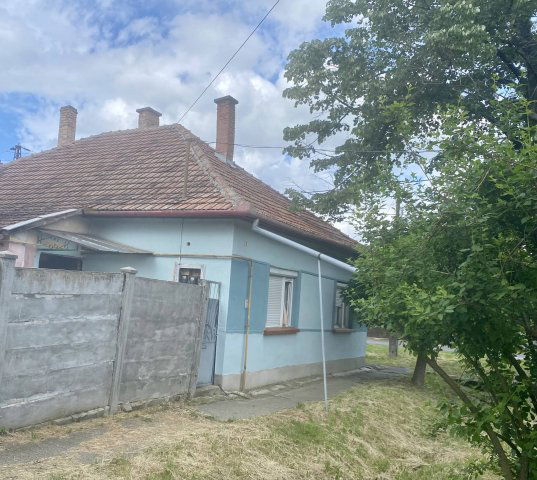 Eladó családi ház, Békéscsabán 23.9 M Ft, 3 szobás